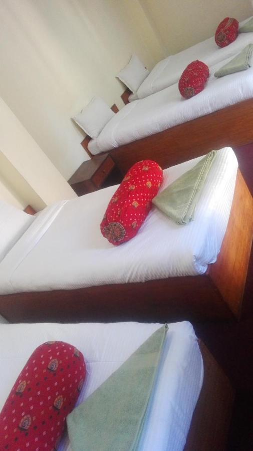 Hotel Sisters Home Kathmandu Buitenkant foto
